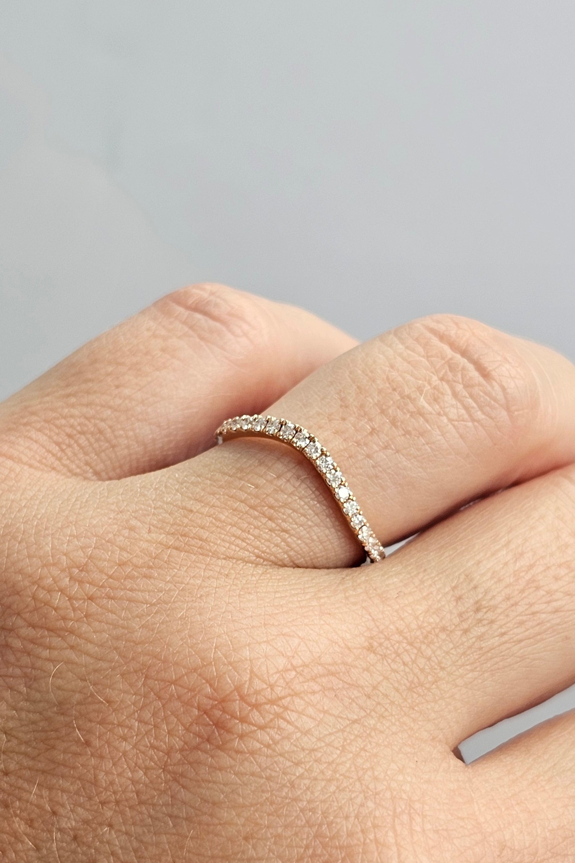high-curve-diamond-set-band