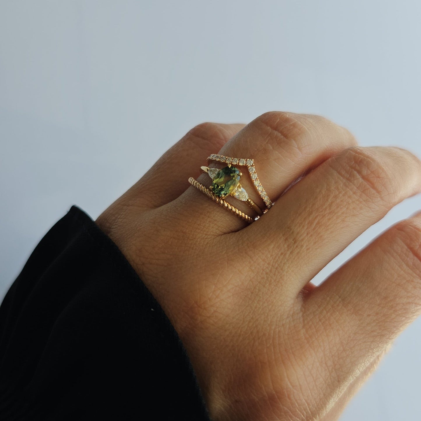 High-peak-diamond-set-band