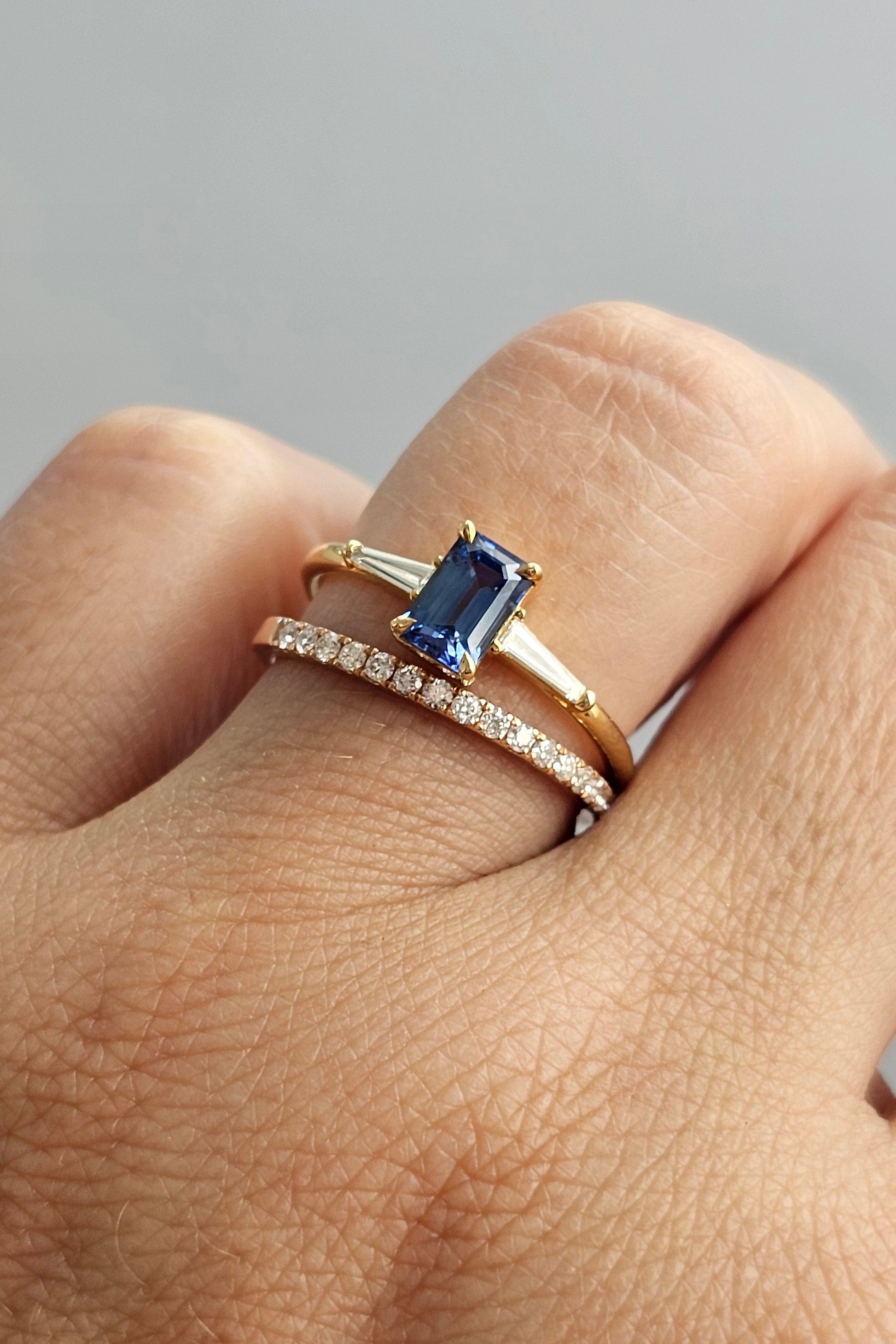 Classic-diamond-set-band-blue-sapphire-ring