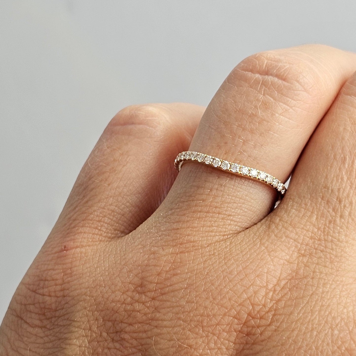 Low-curve-diamond-set-band