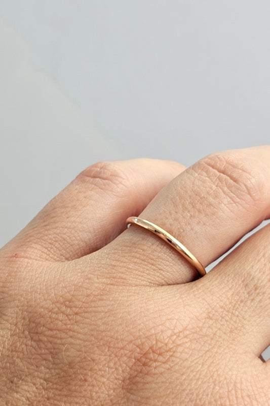 Plain-half-round-gold-band